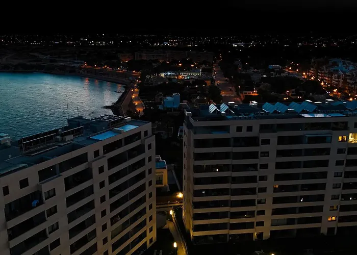 Sea Front Apartamento *