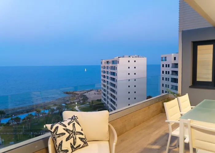 Sea Front Apartamento *