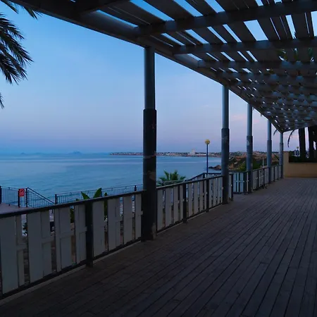 Apartment Sea Front *