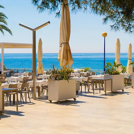 Sea Front Apartment