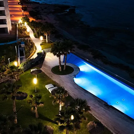 Apartment Sea Front *