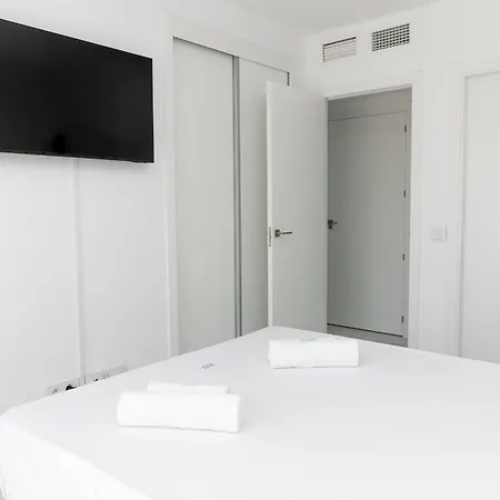 Sea Front Apartment *
